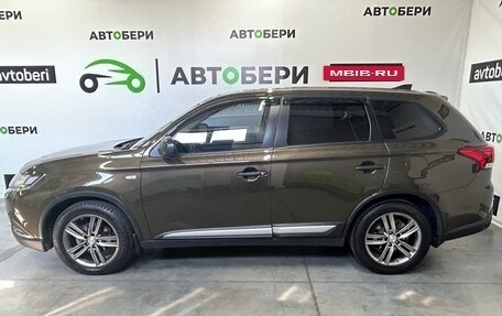 Mitsubishi Outlander III рестайлинг 3, 2020 год, 2 140 000 рублей, 6 фотография