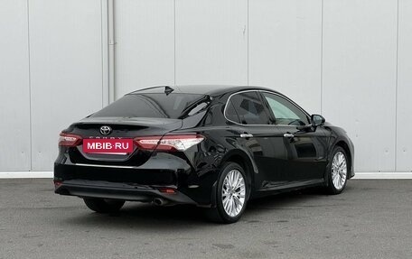 Toyota Camry, 2019 год, 2 945 000 рублей, 5 фотография