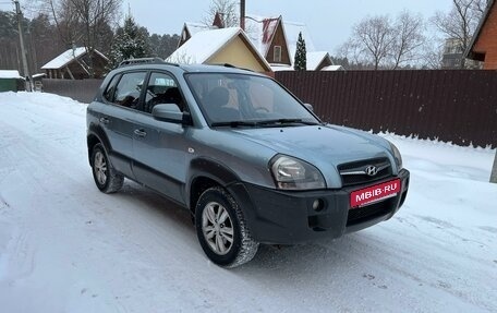 Hyundai Tucson III, 2008 год, 897 600 рублей, 2 фотография