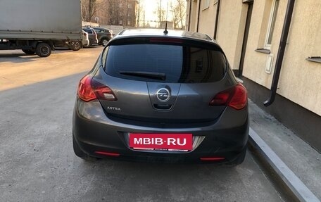 Opel Astra J, 2011 год, 620 000 рублей, 3 фотография