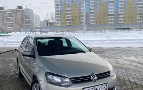 Volkswagen Polo VI (EU Market), 2014 год, 1 025 000 рублей, 1 фотография