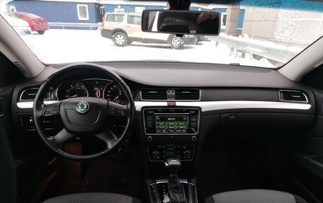 Skoda Superb III рестайлинг, 2011 год, 985 000 рублей, 5 фотография