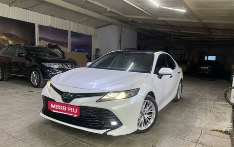 Toyota Camry, 2019 год, 3 650 000 рублей, 3 фотография