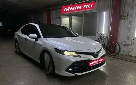 Toyota Camry, 2019 год, 3 650 000 рублей, 4 фотография