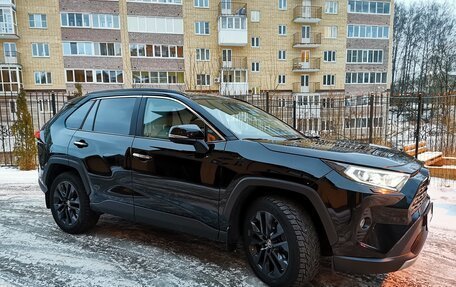 Toyota RAV4, 2020 год, 3 990 000 рублей, 9 фотография