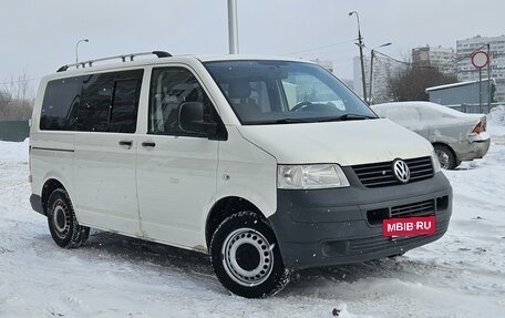 Volkswagen Transporter T5 рестайлинг, 2008 год, 1 445 000 рублей, 3 фотография