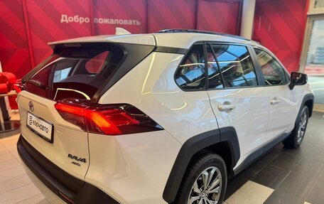 Toyota RAV4, 2024 год, 4 600 000 рублей, 2 фотография