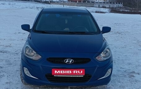 Hyundai Solaris II рестайлинг, 2011 год, 650 000 рублей, 1 фотография