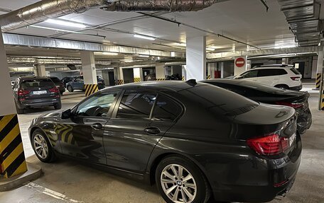 BMW 5 серия, 2011 год, 2 100 000 рублей, 3 фотография