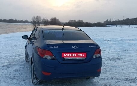 Hyundai Solaris II рестайлинг, 2011 год, 650 000 рублей, 5 фотография