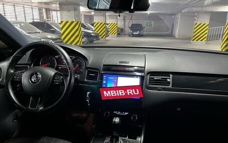 Volkswagen Touareg III, 2011 год, 1 661 000 рублей, 29 фотография