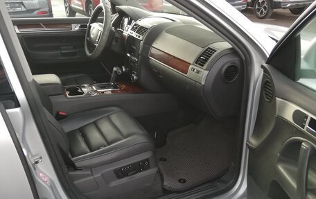 Volkswagen Touareg III, 2006 год, 799 000 рублей, 17 фотография