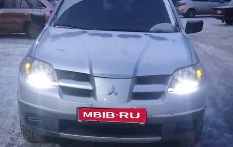 Mitsubishi Outlander III рестайлинг 3, 2003 год, 615 000 рублей, 2 фотография