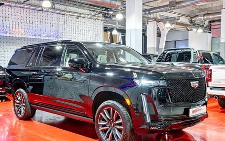 Cadillac Escalade V, 2024 год, 21 306 000 рублей, 2 фотография