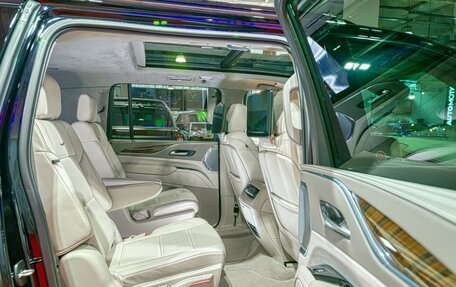 Cadillac Escalade V, 2024 год, 21 306 000 рублей, 20 фотография