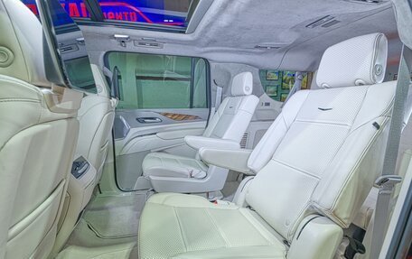 Cadillac Escalade V, 2024 год, 21 306 000 рублей, 24 фотография