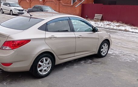 Hyundai Solaris II рестайлинг, 2011 год, 750 000 рублей, 11 фотография