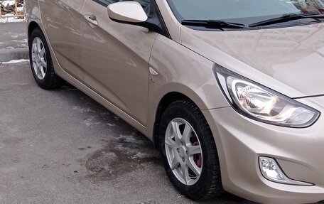 Hyundai Solaris II рестайлинг, 2011 год, 750 000 рублей, 14 фотография