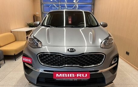 KIA Sportage IV рестайлинг, 2020 год, 2 358 000 рублей, 2 фотография