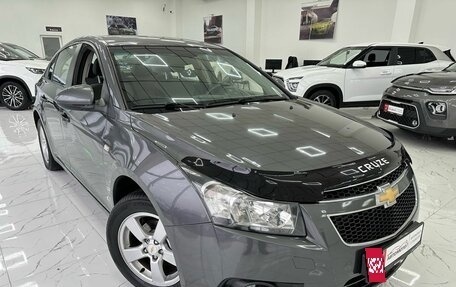 Chevrolet Cruze II, 2010 год, 800 000 рублей, 2 фотография