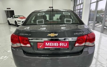 Chevrolet Cruze II, 2010 год, 800 000 рублей, 7 фотография