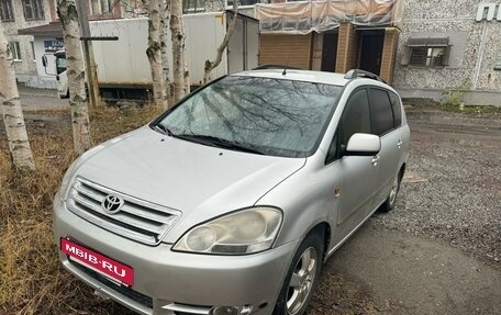 Toyota Avensis Verso I рестайлинг, 2001 год, 750 000 рублей, 5 фотография