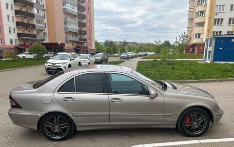 Mercedes-Benz C-Класс, 2004 год, 700 000 рублей, 3 фотография