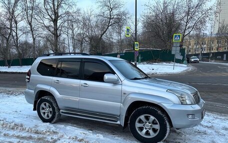 Toyota Land Cruiser Prado 120 рестайлинг, 2008 год, 2 400 000 рублей, 2 фотография