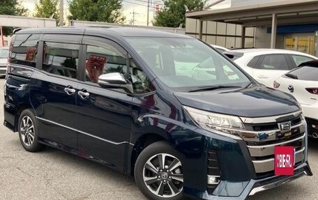 Toyota Noah III, 2021 год, 3 000 000 рублей, 5 фотография