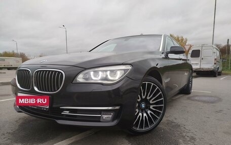 BMW 7 серия, 2013 год, 2 600 000 рублей, 10 фотография