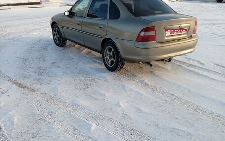 Opel Vectra B рестайлинг, 1997 год, 210 000 рублей, 1 фотография