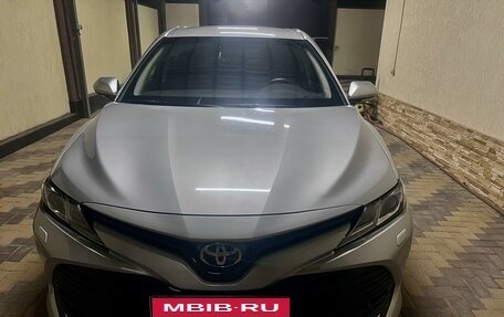 Toyota Camry, 2019 год, 2 750 000 рублей, 1 фотография