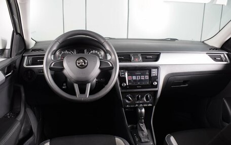 Skoda Rapid I, 2018 год, 1 499 000 рублей, 6 фотография