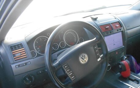 Volkswagen Touareg III, 2004 год, 850 000 рублей, 3 фотография