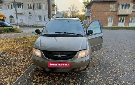 Chrysler Town & Country IV, 2001 год, 1 000 000 рублей, 4 фотография