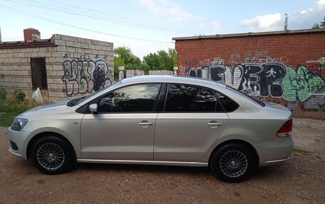 Volkswagen Polo VI (EU Market), 2014 год, 850 000 рублей, 2 фотография