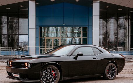 Dodge Challenger III рестайлинг 2, 2019 год, 4 100 000 рублей, 5 фотография