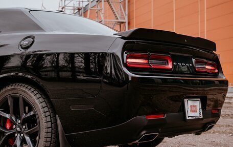 Dodge Challenger III рестайлинг 2, 2019 год, 4 100 000 рублей, 10 фотография