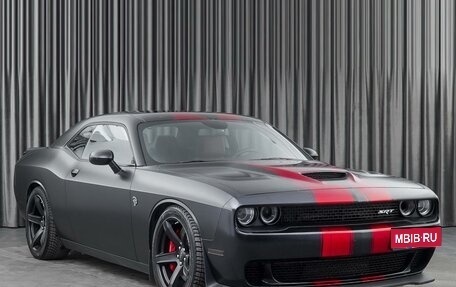 Dodge Challenger III рестайлинг 2, 2016 год, 7 499 000 рублей, 1 фотография