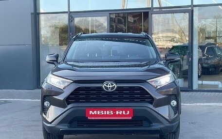 Toyota RAV4, 2020 год, 3 390 000 рублей, 8 фотография