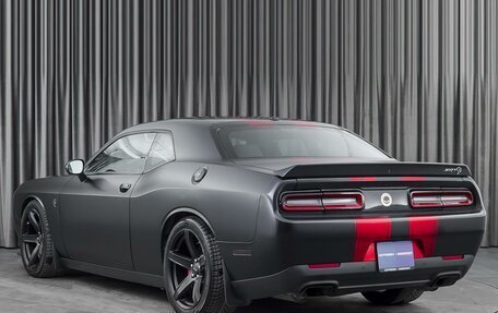 Dodge Challenger III рестайлинг 2, 2016 год, 7 499 000 рублей, 2 фотография