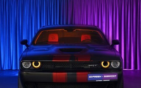 Dodge Challenger III рестайлинг 2, 2016 год, 7 499 000 рублей, 6 фотография