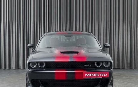 Dodge Challenger III рестайлинг 2, 2016 год, 7 499 000 рублей, 3 фотография