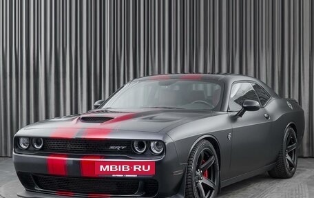 Dodge Challenger III рестайлинг 2, 2016 год, 7 499 000 рублей, 5 фотография