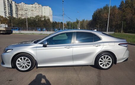 Toyota Camry, 2021 год, 3 195 000 рублей, 3 фотография