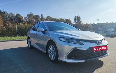 Toyota Camry, 2021 год, 3 195 000 рублей, 8 фотография