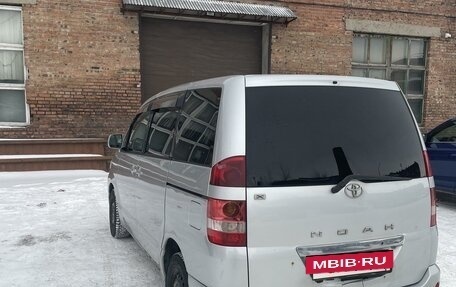 Toyota Noah III, 2001 год, 950 000 рублей, 5 фотография