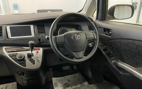 Toyota ISis I, 2013 год, 1 679 000 рублей, 15 фотография