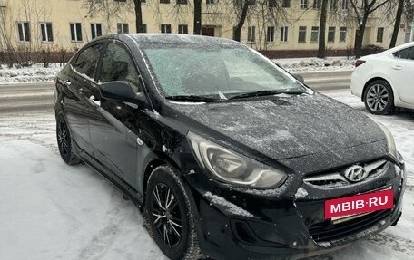 Hyundai Solaris II рестайлинг, 2012 год, 630 000 рублей, 2 фотография