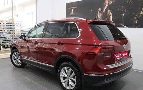 Volkswagen Tiguan II, 2018 год, 2 295 000 рублей, 9 фотография